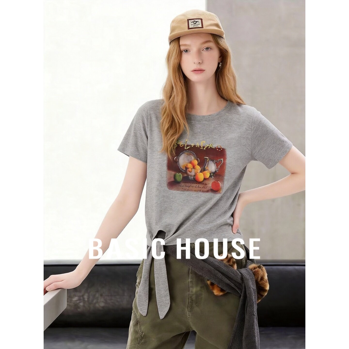 Basic House/百家好灰色印花短袖T恤女宽松圆领上衣简约休闲百搭