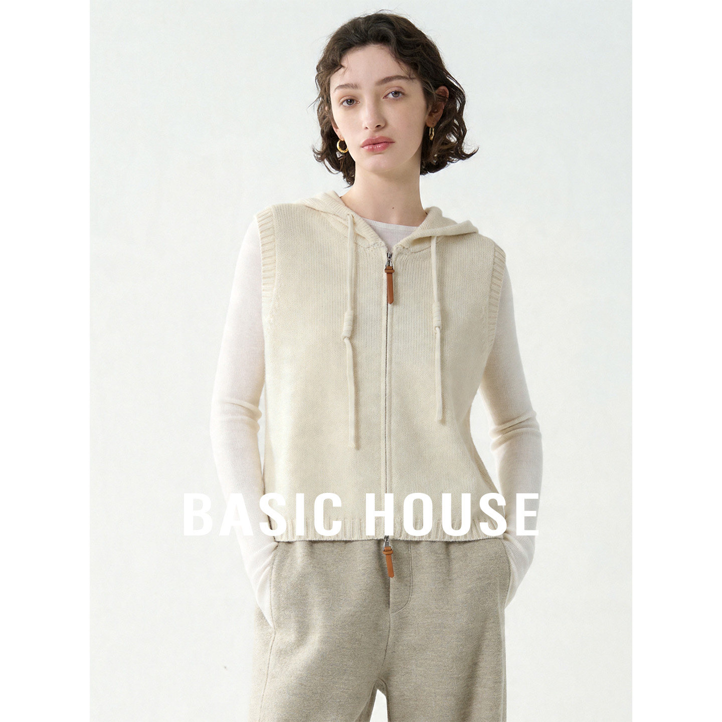 Basic House/百家好2026夏季连帽白色抽绳马甲女叠穿舒适百搭背心
