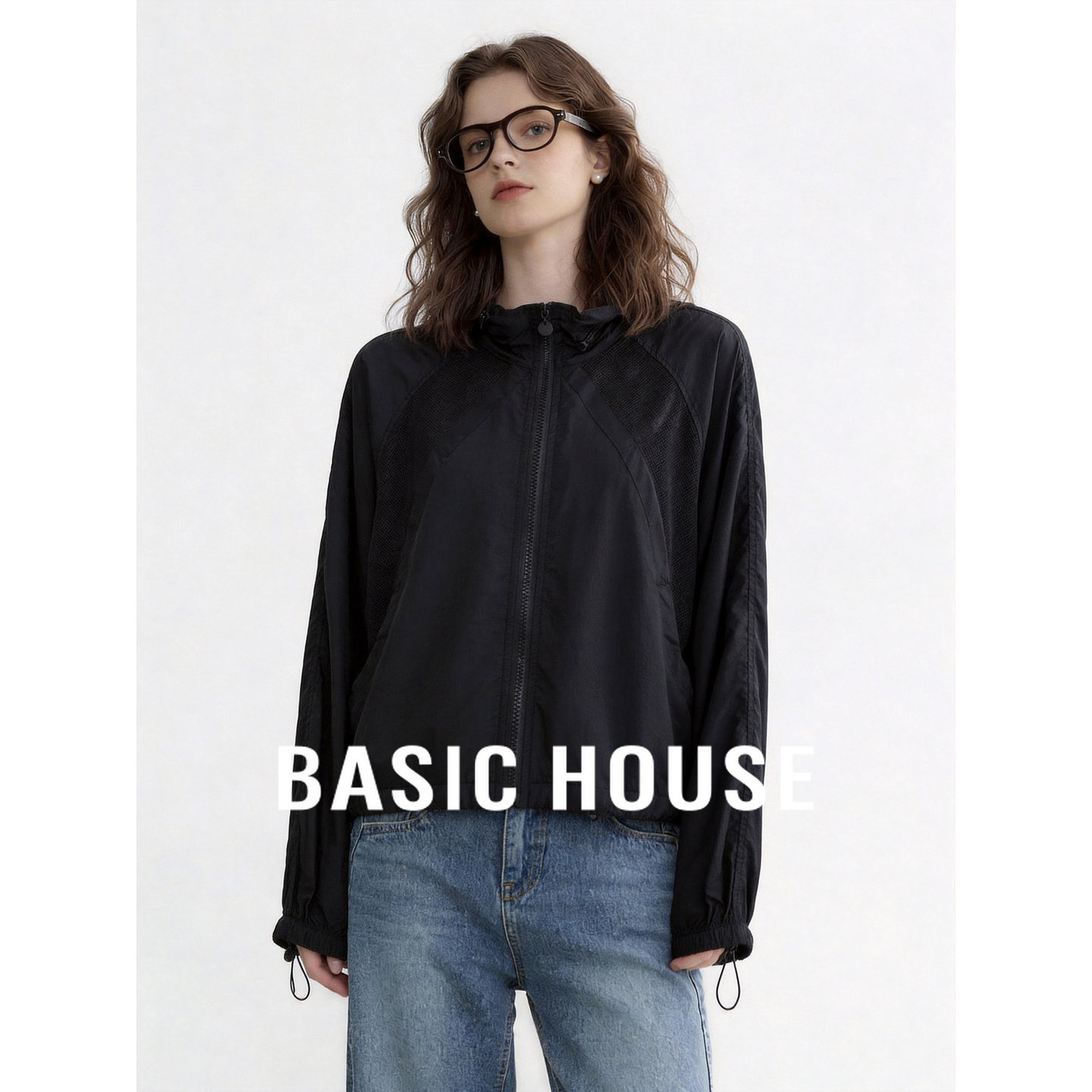 Basic House/百家好极简风黑色连帽轻薄防晒衣女夏宽松抽绳短外套
