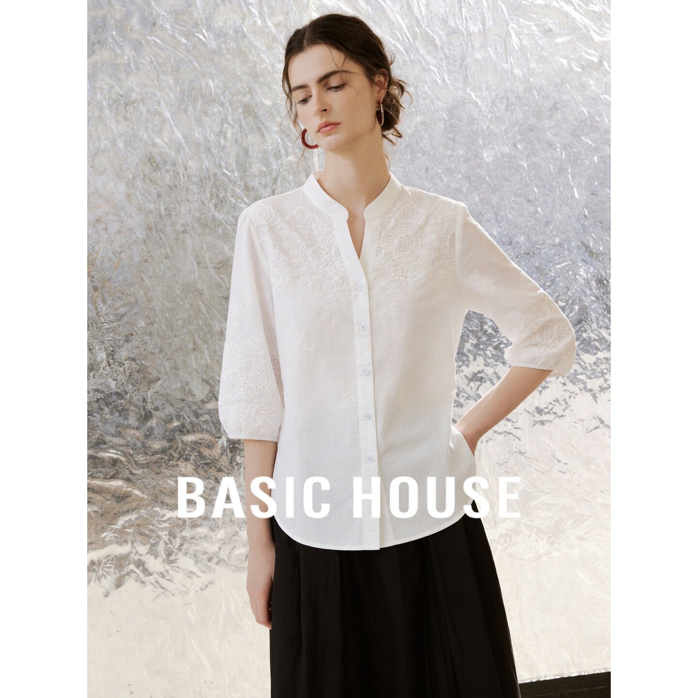 Basic House/百家好法式立领五分袖镂空刺绣宽松纯棉衬衫白色女