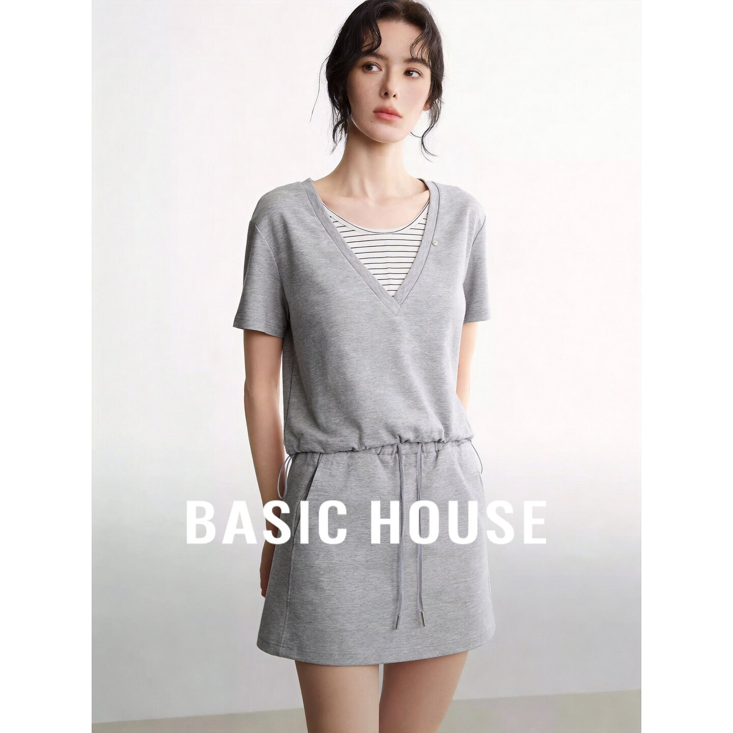 Basic House/百家好灰色休闲套装女夏季假两件T恤半身短裙两件套