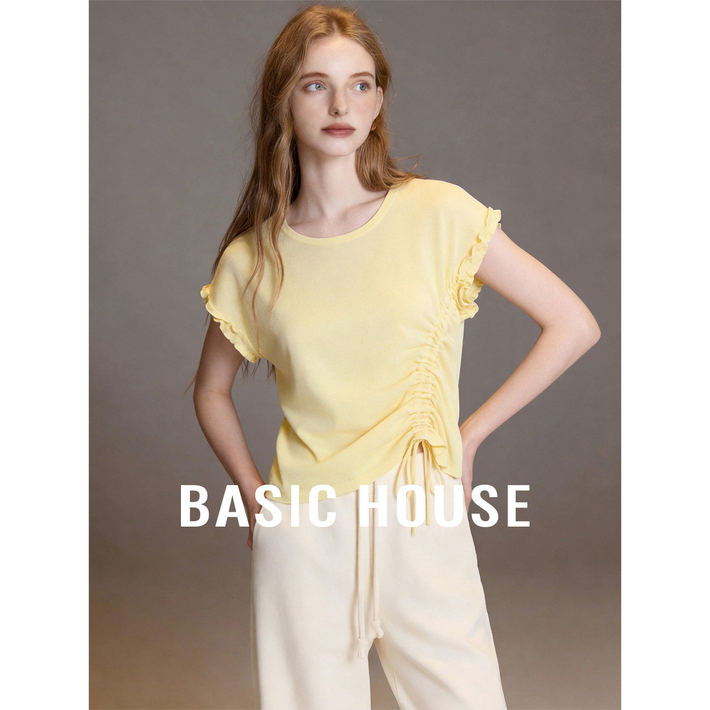 Basic House/百家好黄色圆领抽褶设计针织衫女夏季透气高级上衣
