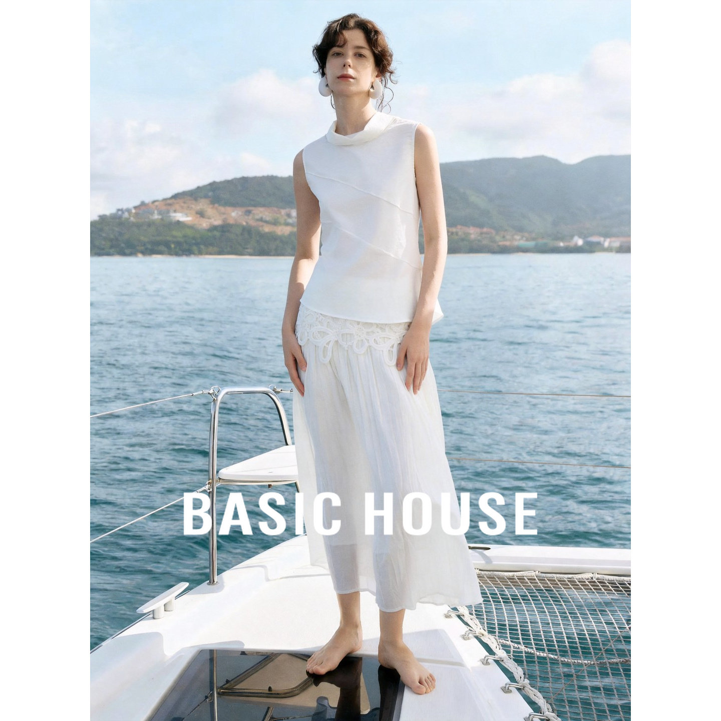 Basic House/百家好设计感白色无袖上衣花苞半裙两件套女夏季套装