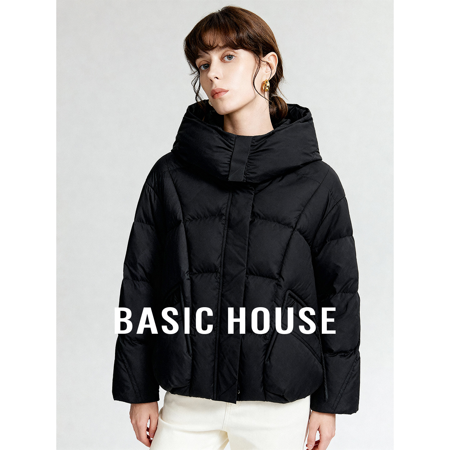 Basic House/百家好黑色连帽短款设计感羽绒服冬季宽松加厚外套女