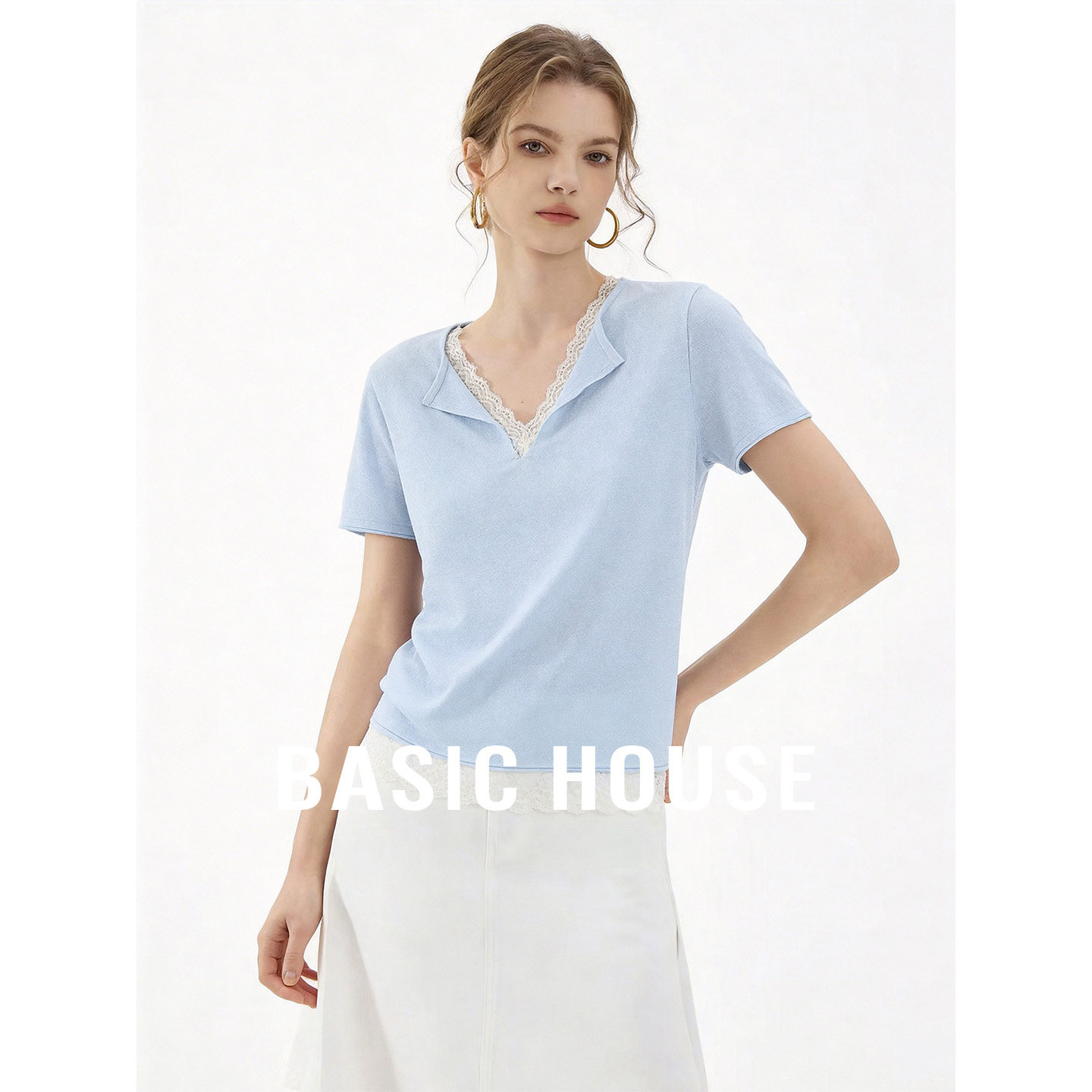 Basic House/百家好莱赛尔V领蕾丝拼接针织衫女新款短袖套头上衣