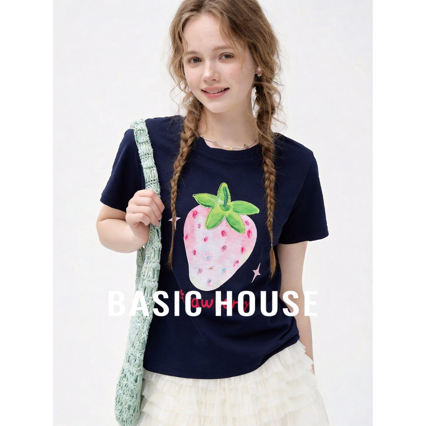 Basic House/百家好莱赛尔圆领宽松草莓图案薄款短袖休闲T恤女