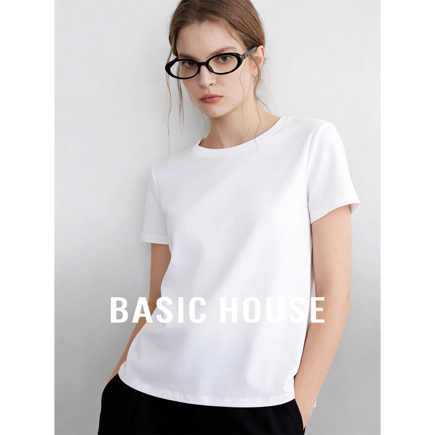 Basic House/百家好纯色圆领短袖T恤女夏季宽松显瘦打底短款上衣