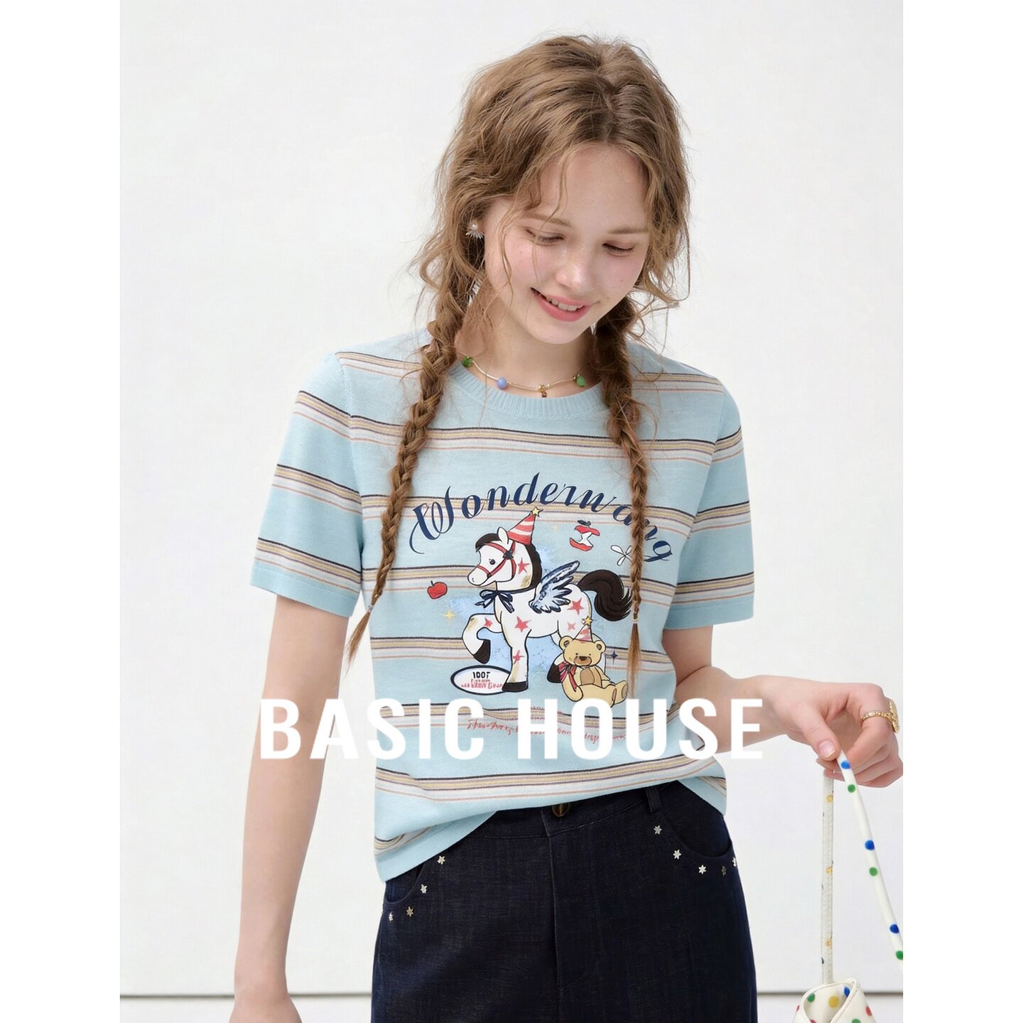 Basic House/百家好卡通印花撞色条纹短袖针织衫女夏显瘦减龄上衣