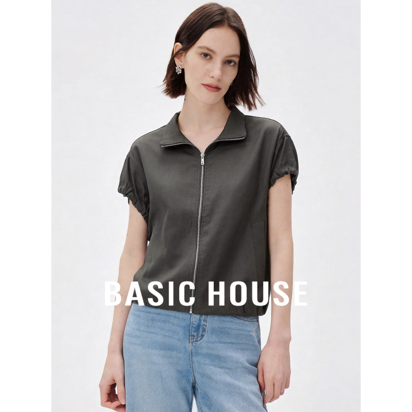 Basic House/百家好日常通勤运动风亚麻短袖衬衫女26夏季显瘦T恤