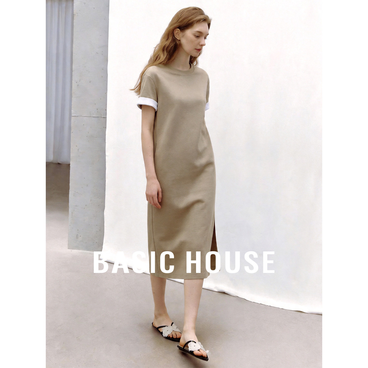 Basic House/百家好2026夏季新款卡其色侧开叉设计直筒中长裙女