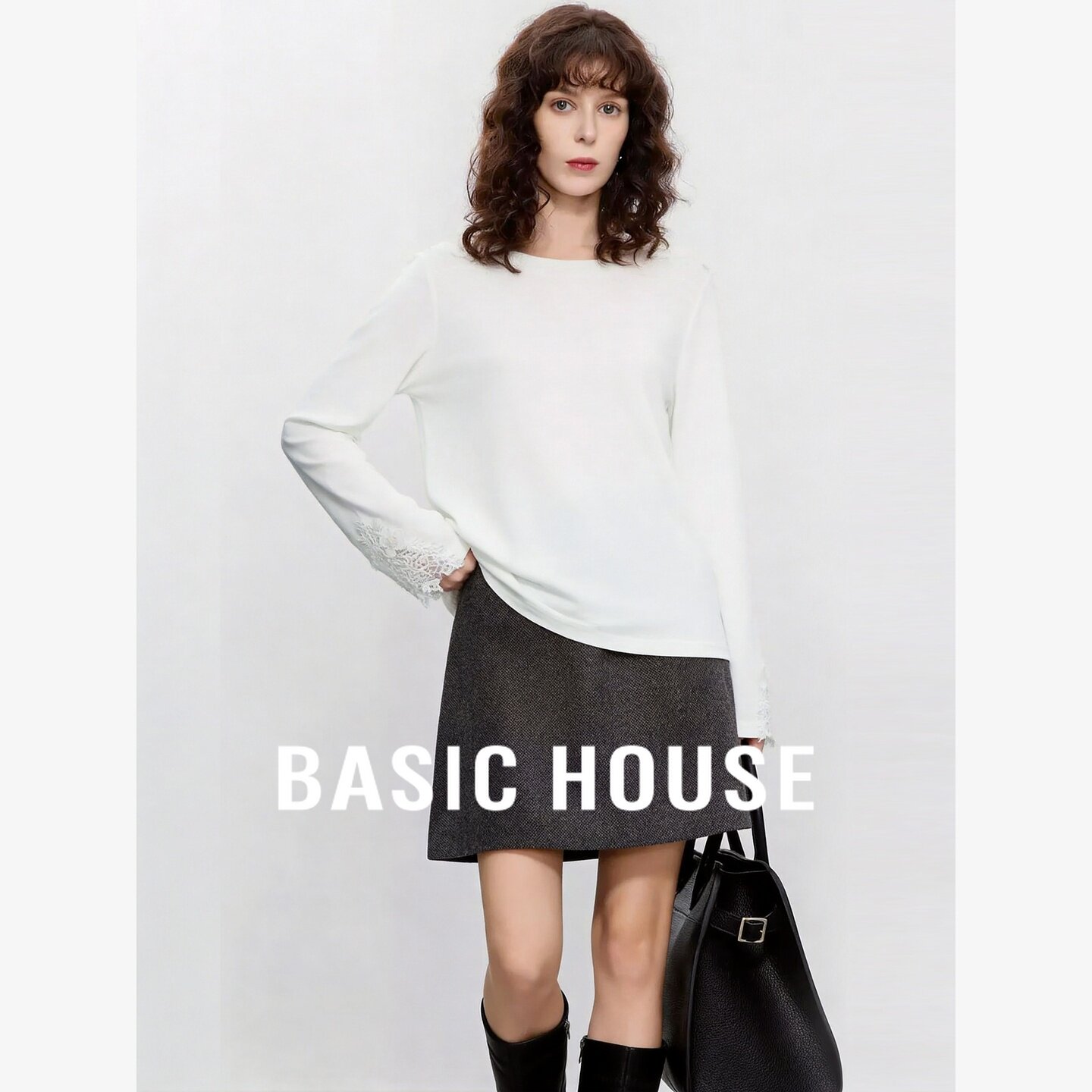 Basic House/百家好简约长袖棉质T恤女松弛感蕾丝拼接圆领上衣