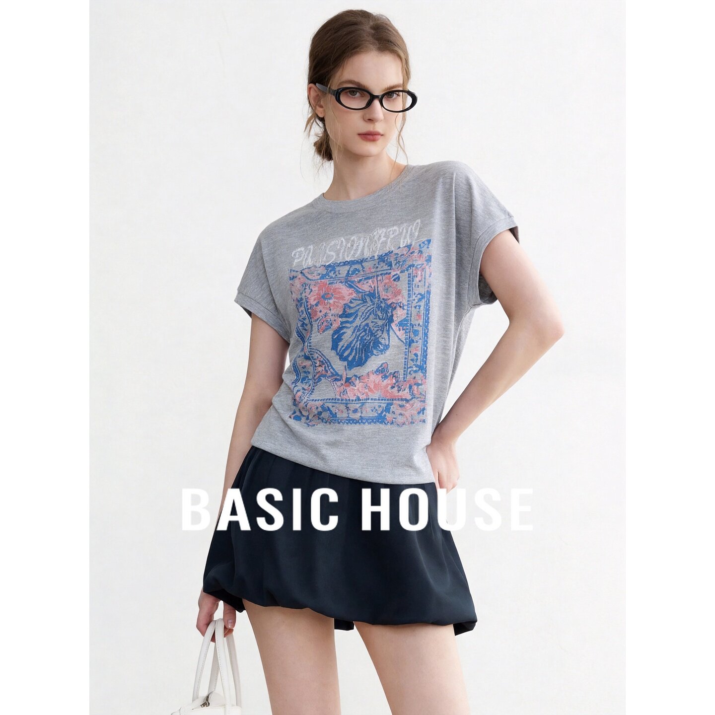Basic House/百家好灰色圆领印花小众设计短袖针织衫女夏宽松上衣