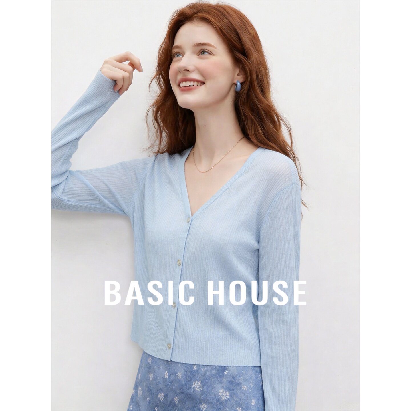 Basic House/百家好V领针织开衫长袖修身浅蓝女秋季新款韩版通勤
