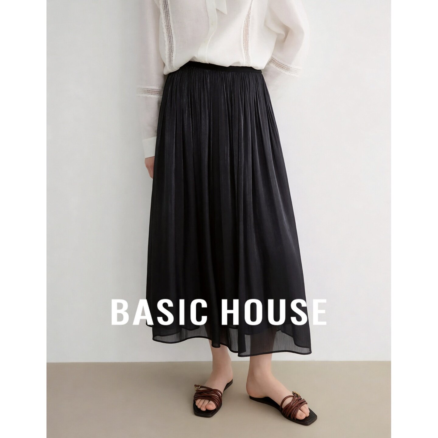 Basic House/百家好慵懒风黑色百褶半身裙女松紧腰垂感中长裙夏季