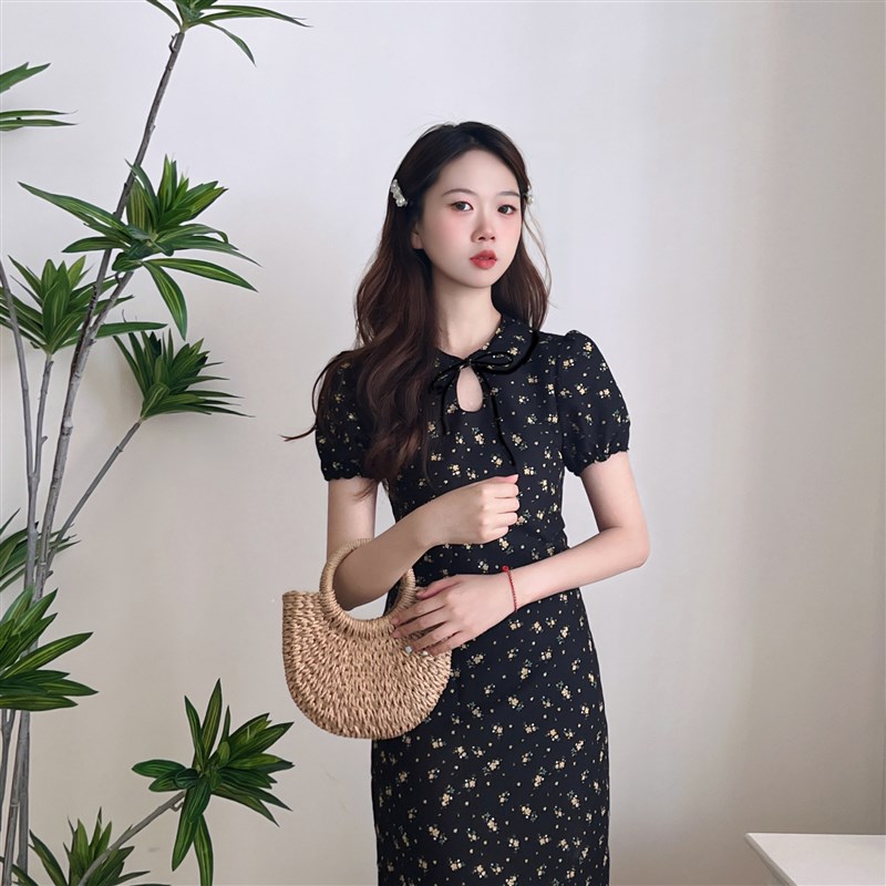 suii黄色碎花改良新中式旗袍娃娃领系带褶皱显瘦黑色修身连衣裙