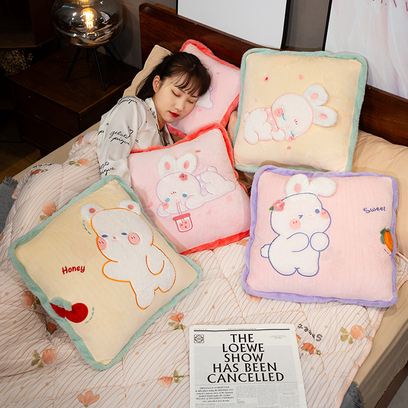 夏季冰丝抱枕被子两用车用载折叠靠枕办公室靠垫午睡枕毯子二合一