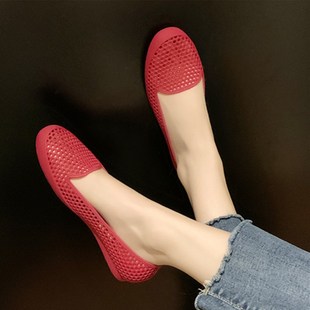 2021新款洞洞鞋外穿包头凉鞋平底休闲居家防水塑料女士夏季广场鞋