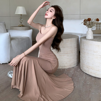 实拍2025新款步步生莲吊带连衣裙女修身显瘦高个子气质鱼尾长裙潮