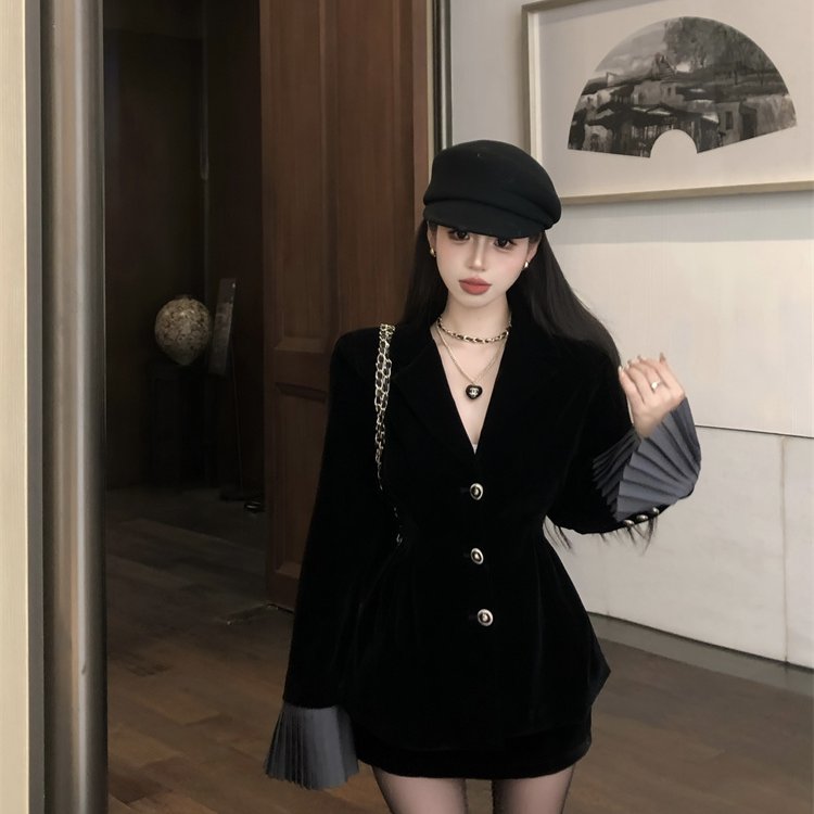 实拍实价 纯欲黑色丝绒套装女收腰显瘦外套上衣性感紧身A字短裙