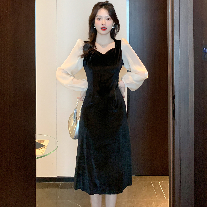 实拍秋季新款V领拼接丝绒灯笼袖过膝收腰法式复古赫本风连衣裙女