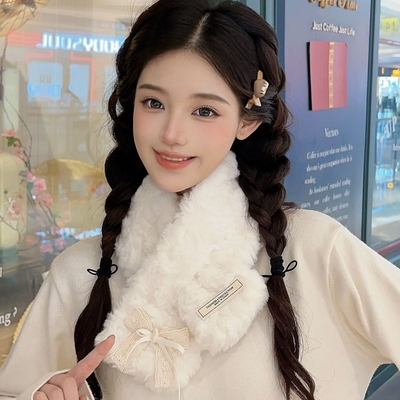 新款交叉围巾可爱多巴胺围巾短款小型保暖女加厚冬天毛绒围脖护颈