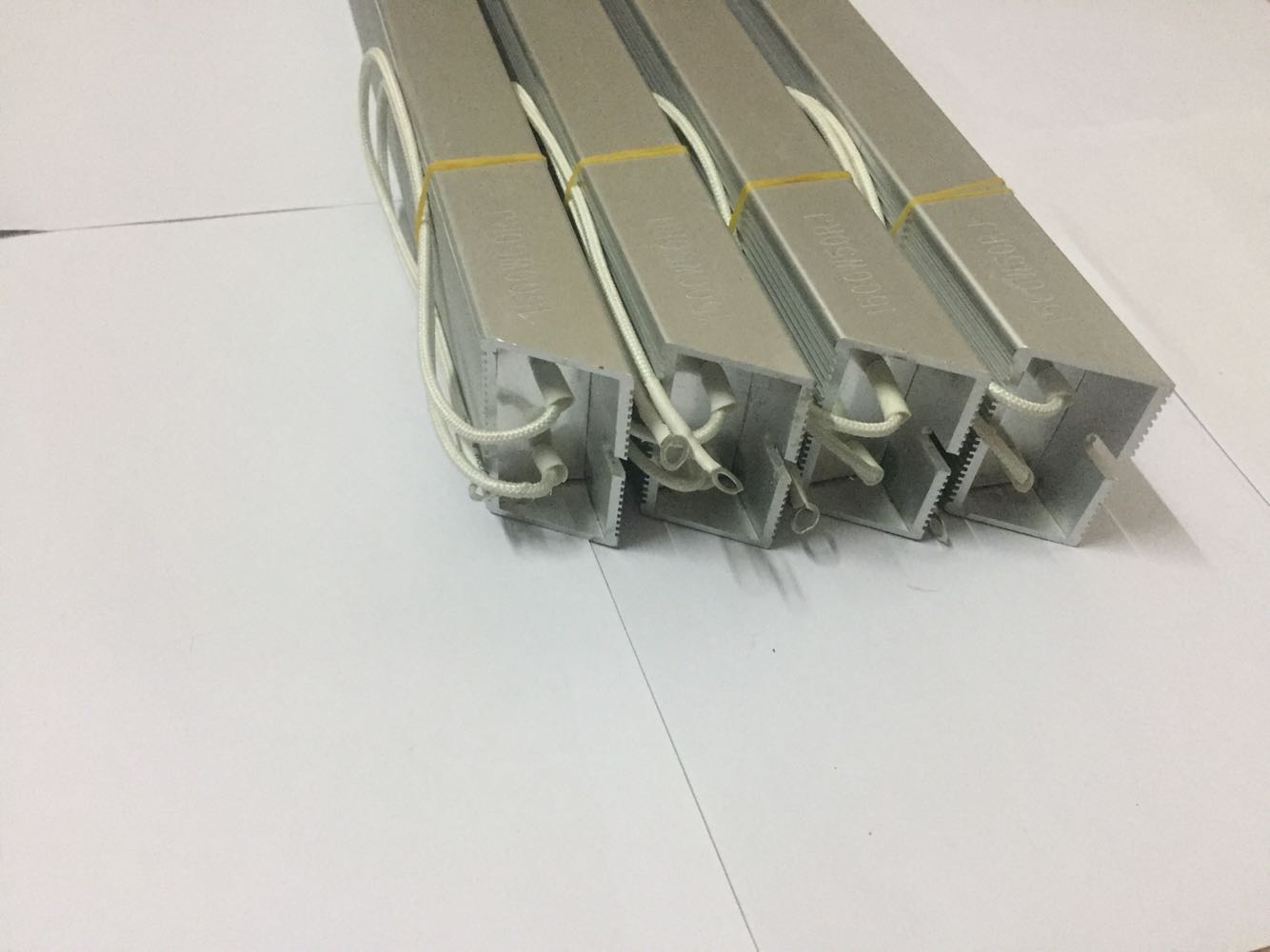 变频器伺服电机铝壳刹车制动再生回生电阻2KW瓦2000W30R欧欧姆