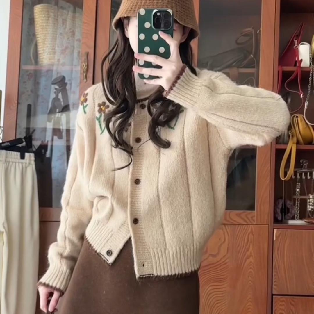 秋冬新款慵懒复古绣花针织毛衣女