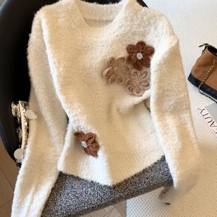 今年流行独特漂亮洋气温柔风立体花朵针织衫 秋冬软糯宽松内搭毛衣