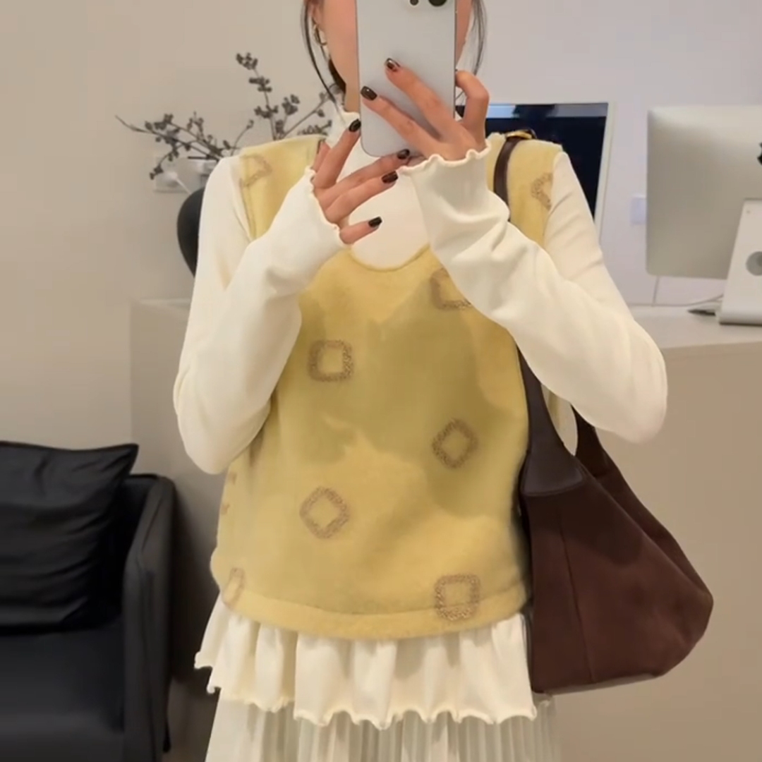 韩系慵懒风黄色针织马甲背心秋季