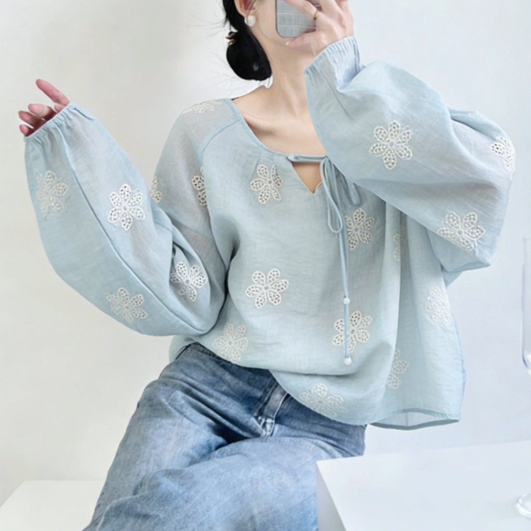 慵懒风蓝色花朵刺绣灯笼袖衬衫女早春新款休闲蝴蝶结系带显瘦上衣,女装/女士精品,大码内搭,淘宝优惠券,粉丝福利购,淘宝优惠卷