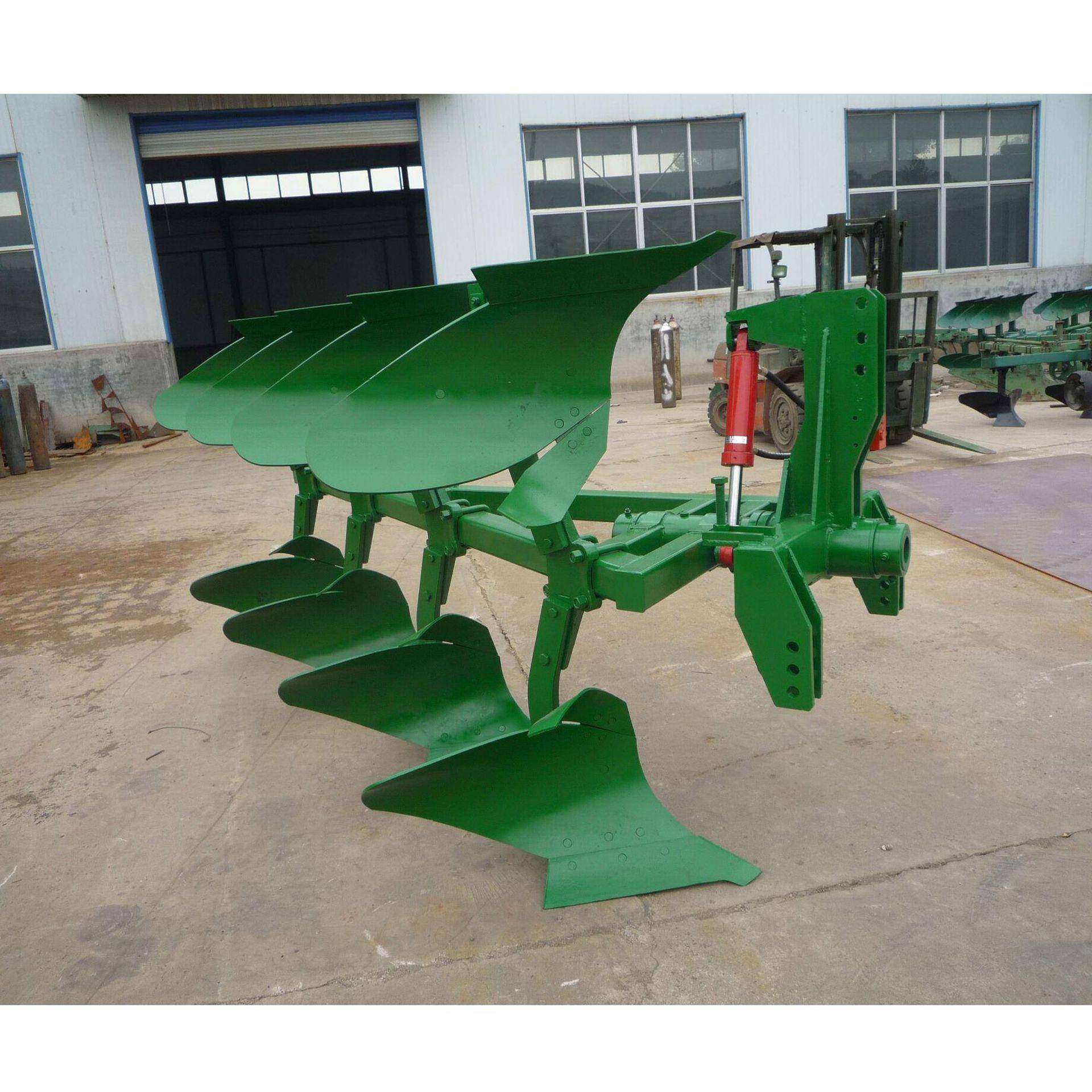 铧犁犁柱式铧犁翻转铧犁435铧式犁四轮拖拉机后牵引铧式犁