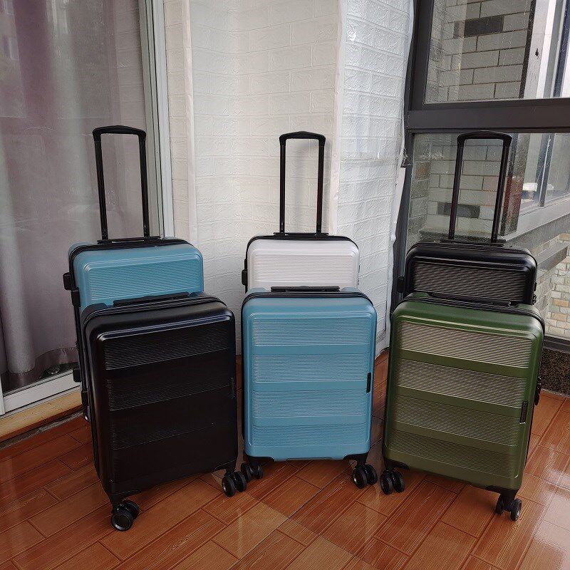日单20寸登机箱22寸旅行箱PwC拉杆箱大容量防剐蹭箱包可定制LOGO
