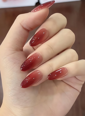 小红书中长款酒红椭圆美甲贴片裸色渐变极光显白红色穿戴甲假指甲