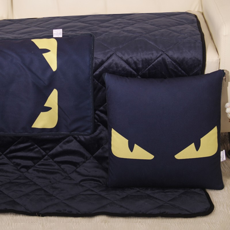 抱枕被子两用冬季加厚折叠汽车载二合一枕头被办公室午睡毯子靠枕