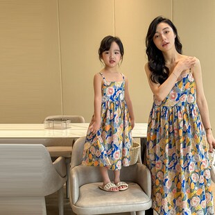 夏威夷亲子装夏装衬衫2024新款海边度假一家三口短袖母女沙滩裙潮