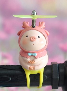 网红可爱卡通小猪车载摆件电动摩托平衡自行车用装饰品送生日礼物