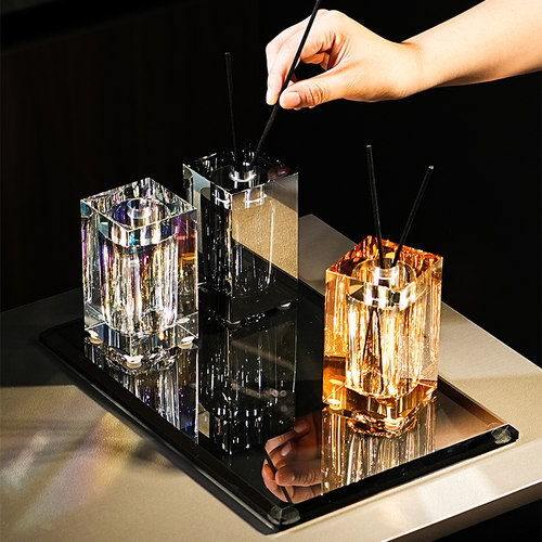 高奢水晶香薰瓶空瓶高级酒店摆件卫生间香氛卧室内挥发香水分装瓶