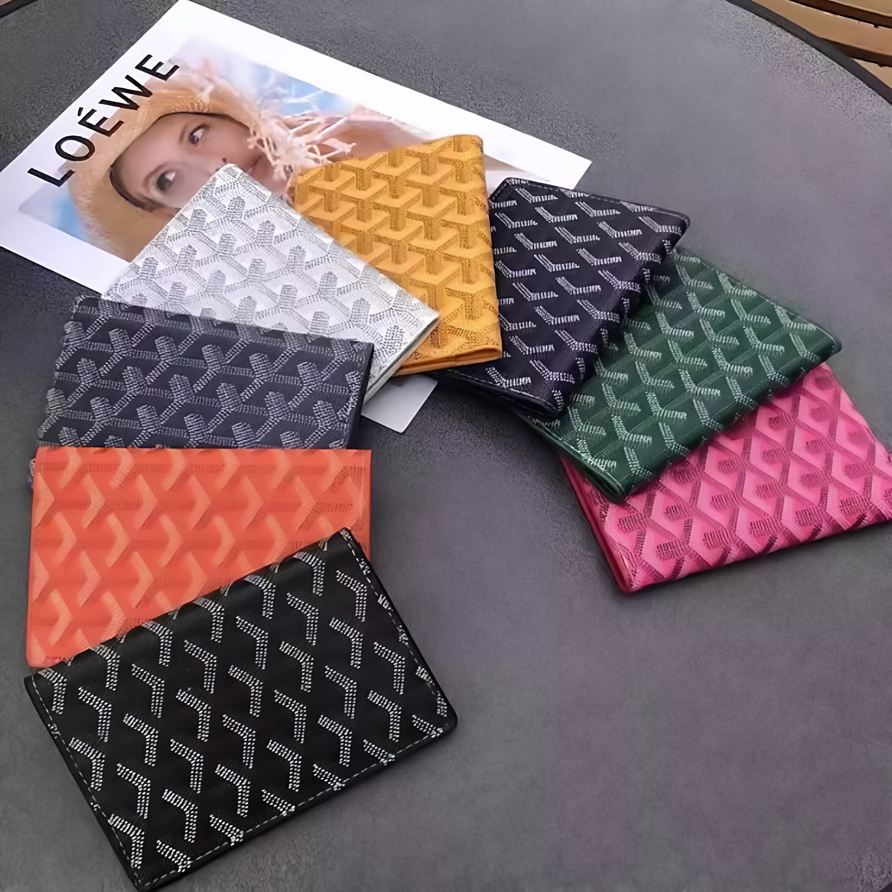 2025新款时尚简约女式护照夹