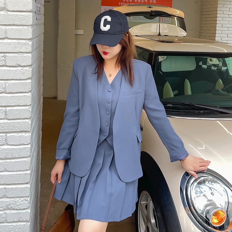 春秋新品大码女装胖mm韩版时尚气质休闲三件套装西服马甲百褶短裙