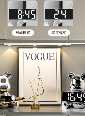 时钟表摆台式暴力熊公仔摆件挂钟入户玄关客厅电视柜酒柜子装饰品