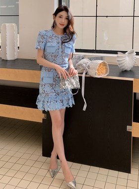 富家千金宫廷风浅蓝色重磅蕾丝修身显瘦圆领短款连衣裙子流行爆款