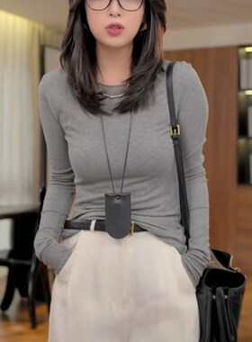 高级感灰色圆领长袖nT恤打底衫女春秋新款韩版显瘦纯色内搭上衣潮