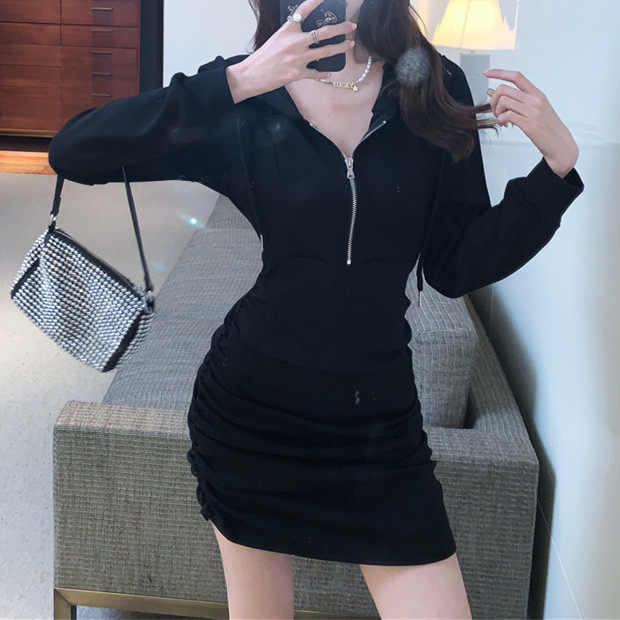 连帽卫衣裙包臀连衣裙女装春秋2025新款名媛灰黑收腰显瘦长袖裙子