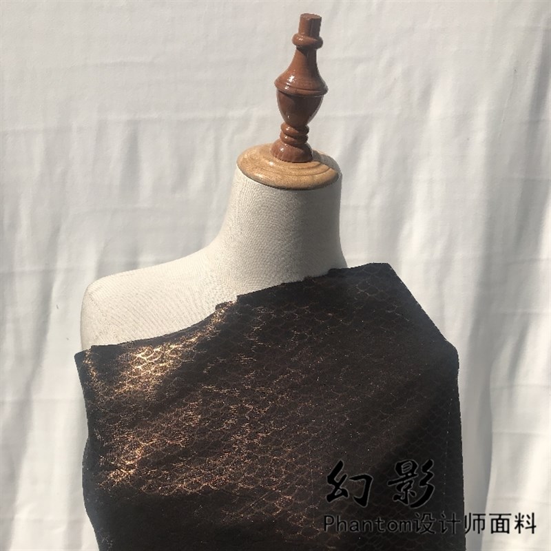 古铜色鱼鳞纹仿皮布面料亮片布料鱼鳞片布料面料婚纱礼服婚庆面料