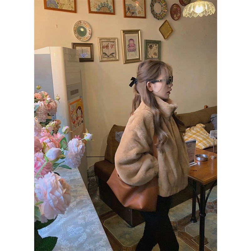 (吴大笑)保暖小棕熊可爱小个子夹克上衣女新款宽松短款毛绒外套