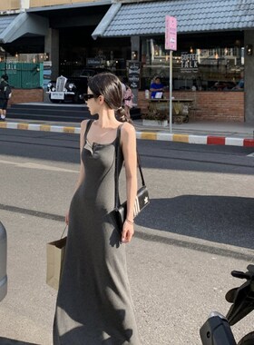 高级灰色吊带背心连衣裙女夏季2024新款收腰裙子无袖垂感a字长裙