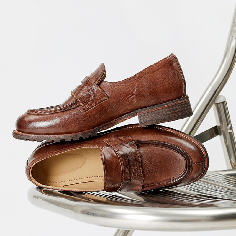 英伦风水洗马皮深口单鞋真皮平跟棕色一脚蹬女鞋春秋款法式小皮鞋