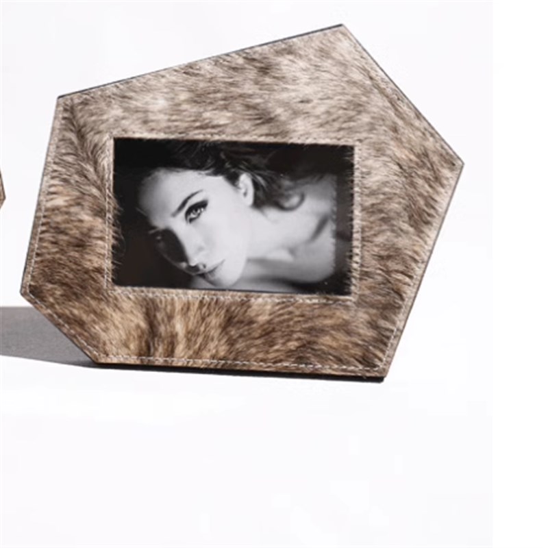 现代创意皮质相框相架样板房售楼处桌面书架办公室摆台饰品