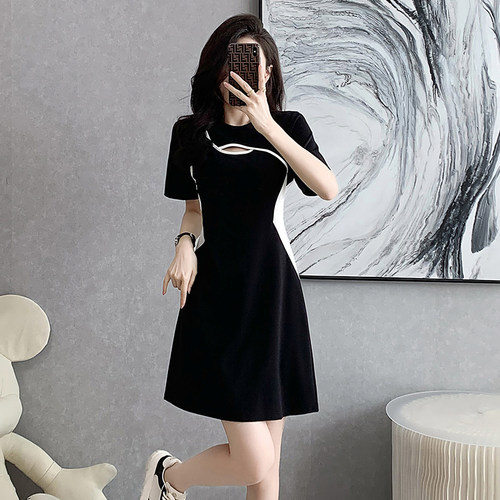 小众设计感时尚修身简约拼色短款镂空T恤裙子夏季薄款舒适连衣裙