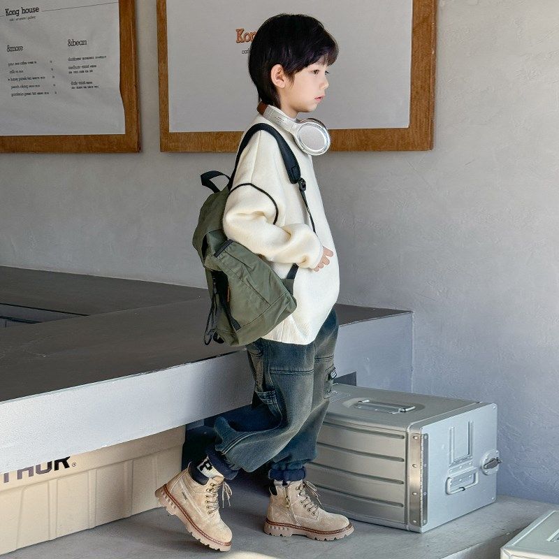 男童白色毛衣秋冬款2024新款中大儿童装男孩冬季半高领针织衫加厚